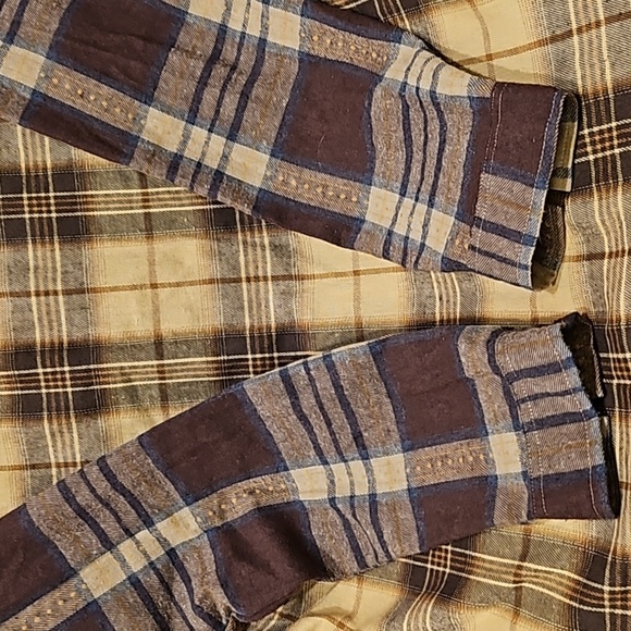Reason Flannel - Picture 14 of 15